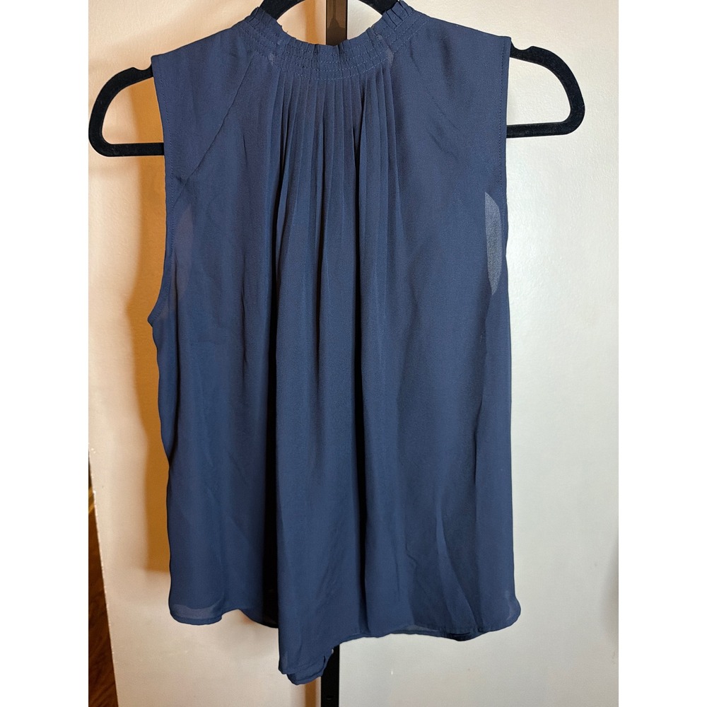Banana Republic Navy Blue Sleeveless Smocked Neck Pleated Blouse Top Medium - Picture 3 of 3